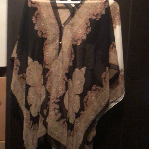 Shoulders covering - Picture 2 of 4